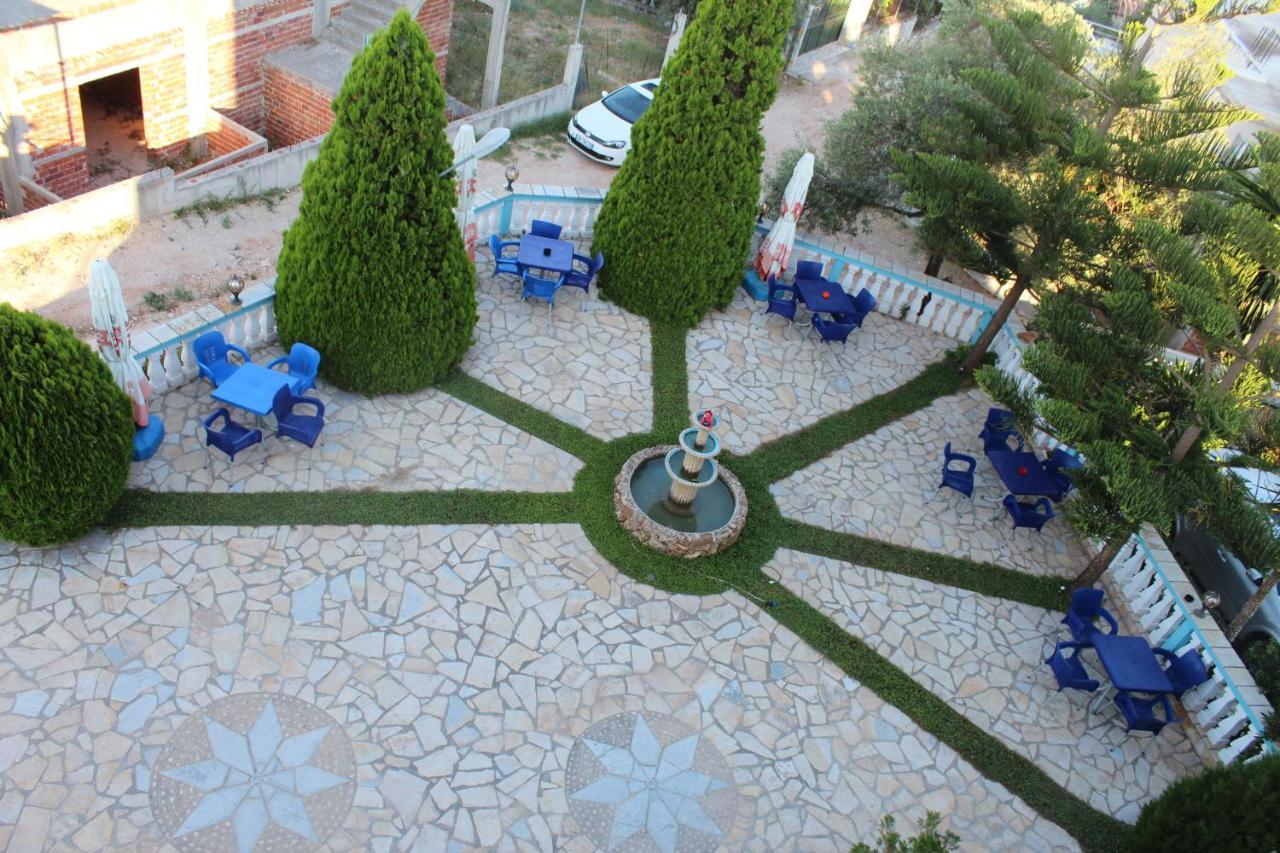 Esmeralda Hotel & Restaurant クサミル エクステリア 写真